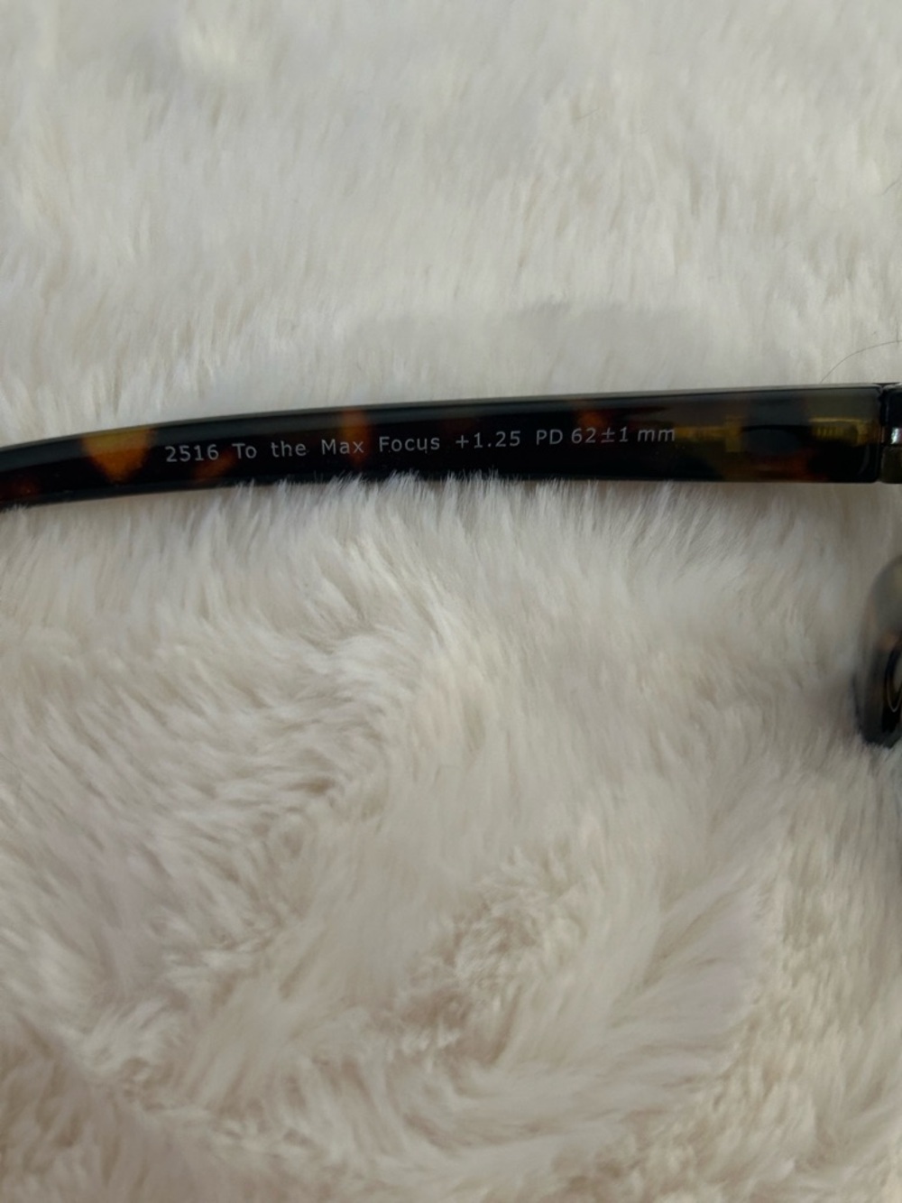 Peepers To The Max Tortoiseshell Square Women's Reading Glasses - Brown - Picture 2 of 3